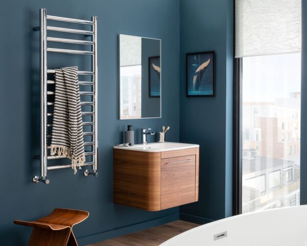 Vogue Manttra V Heated Towel Rail 1240X500 Electric Only - Chrome - Image 2