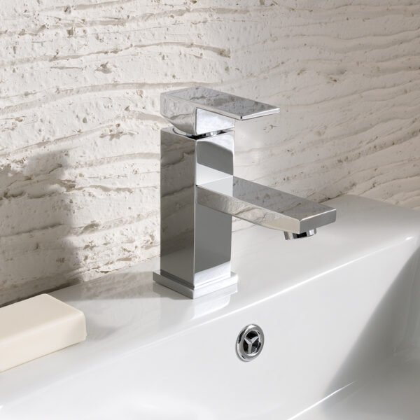 Eastbrook Prado 700 Mono Basin Mixer Tap With Click Waste Chrome