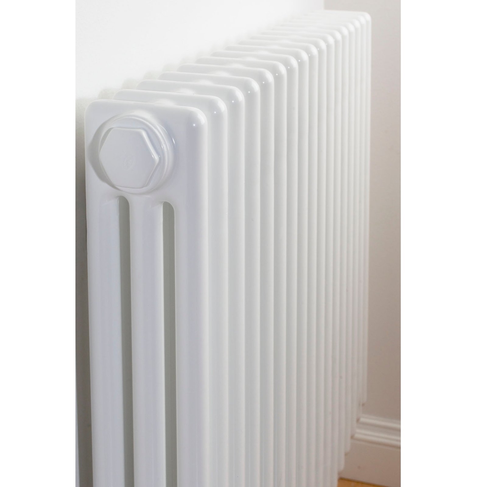 Zehnder Charleston Bar 3 Column Radiator - Image 3
